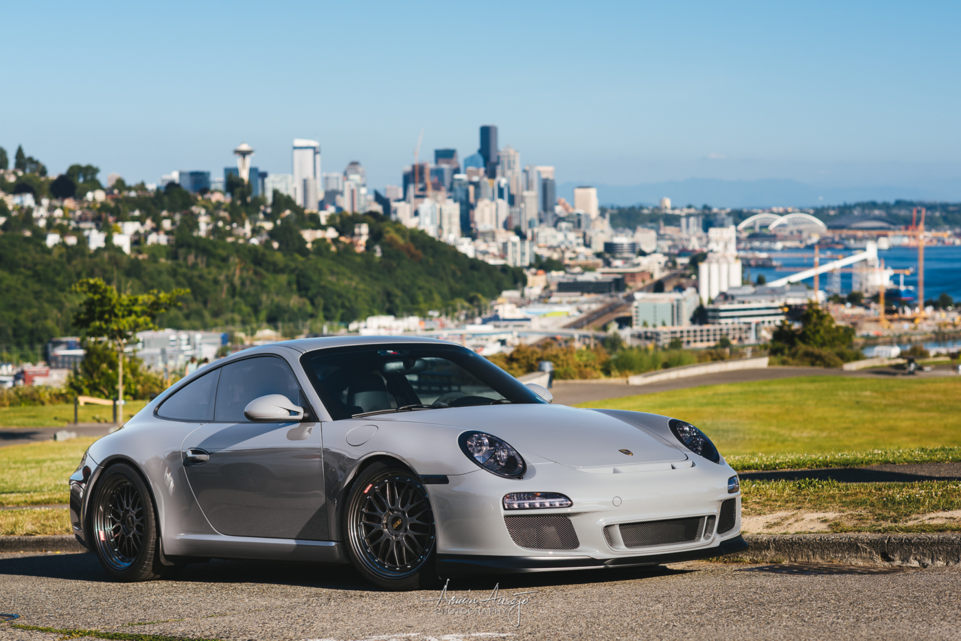 Rheena's Porsche 911 overlooking Seattle