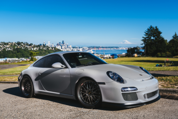 Rheena's Porsche 911 overlooking Seattle